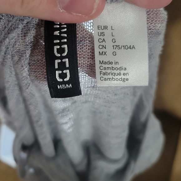 H&M divided Gray tunic - Picture 2 of 5